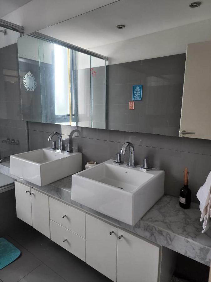 Apartamento Av Kennedy Y Cervino A Metros Embajada Eeuu Buenos Aires Buitenkant foto