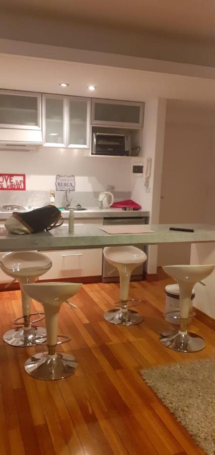 Apartamento Av Kennedy Y Cervino A Metros Embajada Eeuu Buenos Aires Buitenkant foto